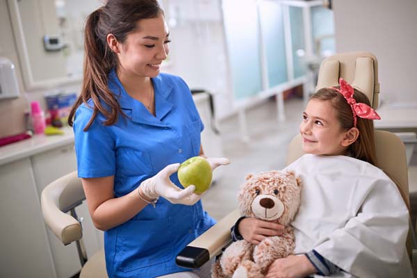 How A Kid Friendly Dentist Treats Cavities