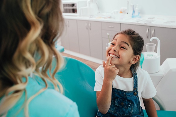 Family Dentist vs Kids Dental Specialist - Grand Parkway Pediatric Dental Richmond Texas