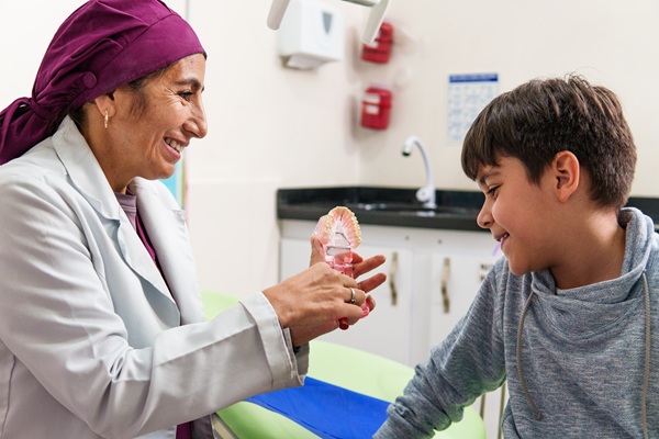 Choosing The Right Pediatric Dentist For Your Child’s Dental Care