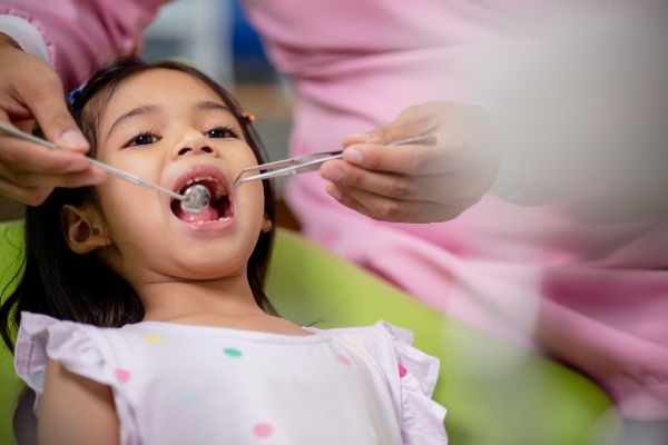 What To Expect During Your Child’s First Visit To The Kids Dentist